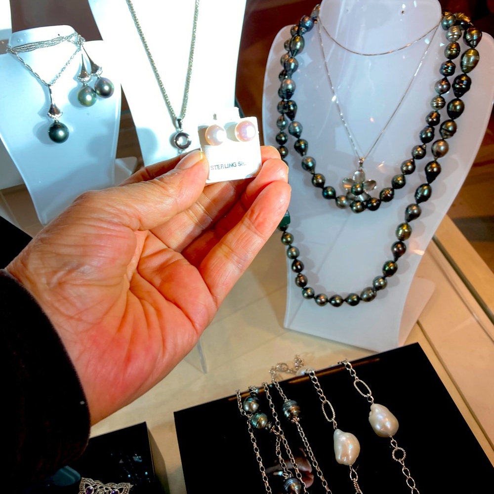 Genuine Pearl earrings!